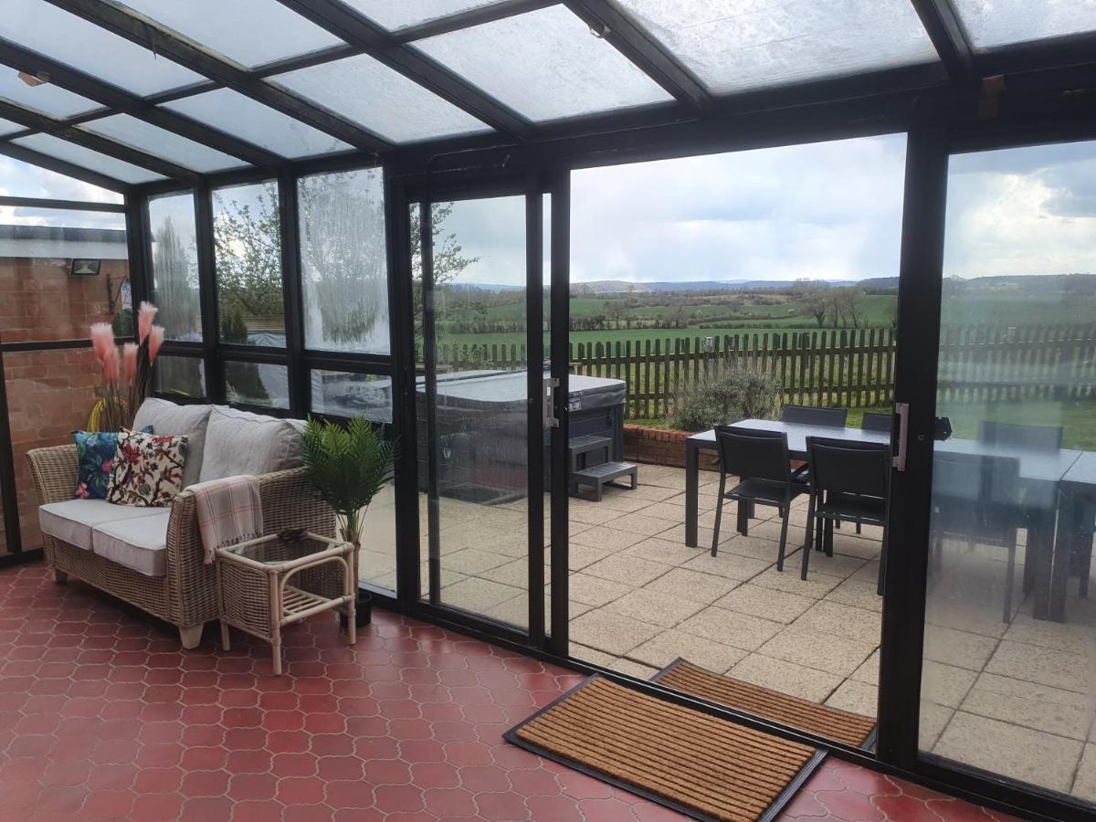 South View Country House Sleeps 12 - Hot Tub - Views Henley-in-Arden Exteriör bild