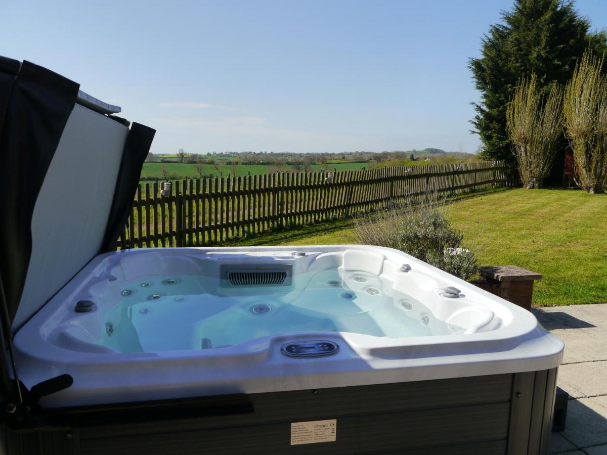 South View Country House Sleeps 12 - Hot Tub - Views Henley-in-Arden Exteriör bild